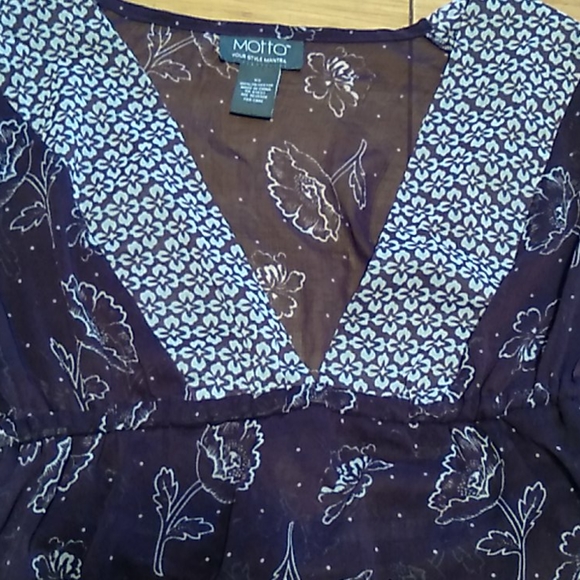 Women's top - Picture 2 of 5